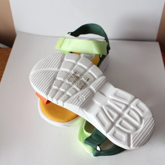 🍁5/$25🎃 Bebo Size 11 Sandals Colourful New No Tags - Picture 4 of 4